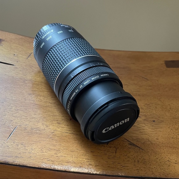 Canon Zoom Lens 75-300mm Used One Time - Picture 1 of 9